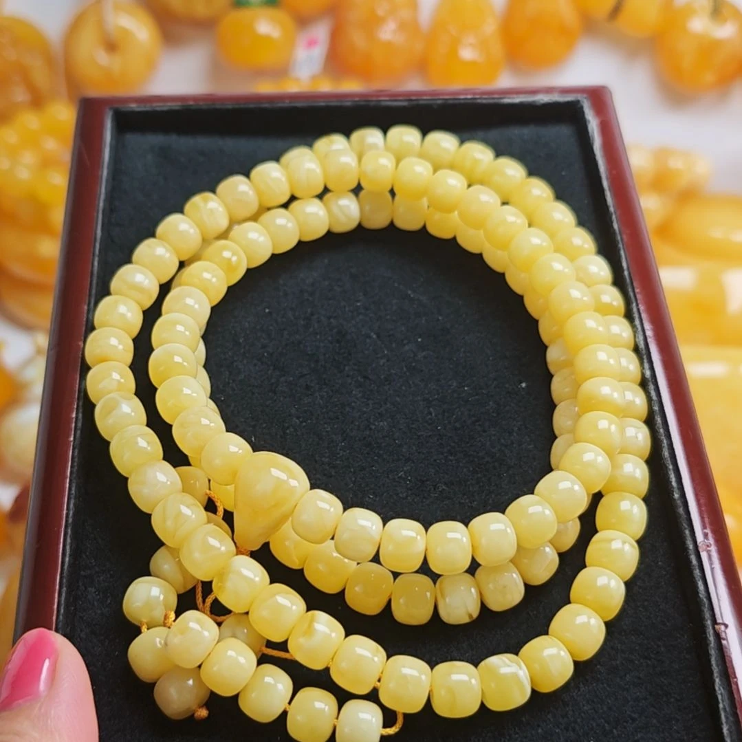 手串蜜蜡未镶嵌佛珠1089米。