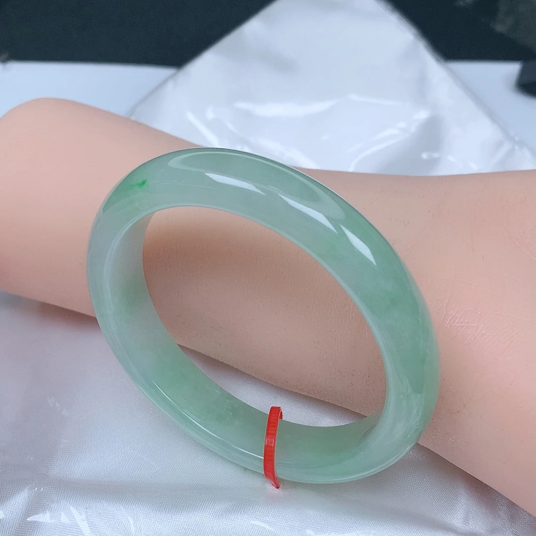 【闪购商品】翡翠手镯未镶嵌，52