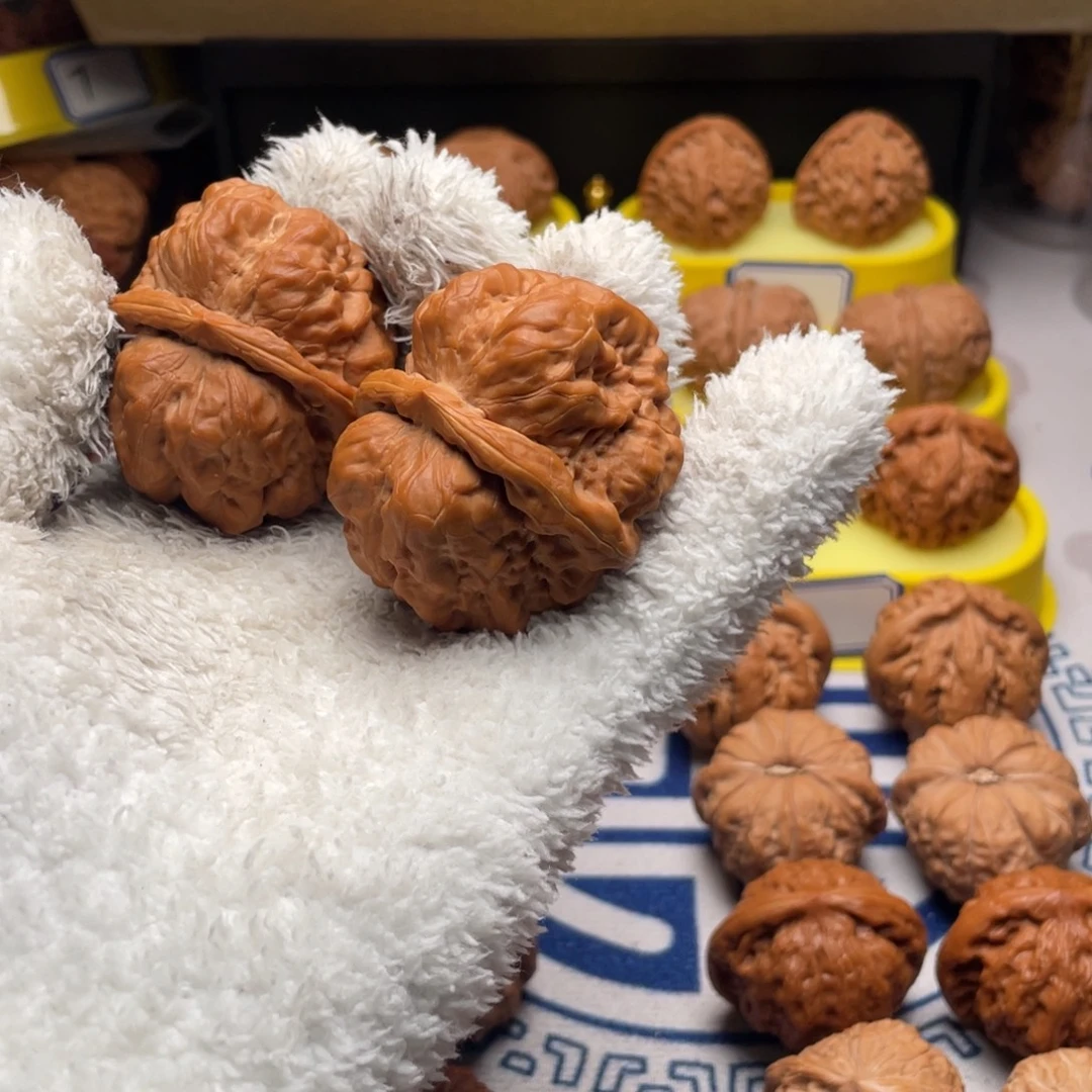 恒***爬文玩核桃吊坠文玩核桃