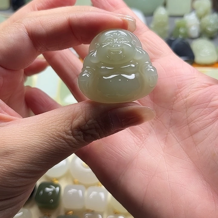 颈饰未镶嵌和田玉