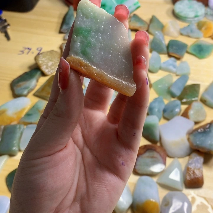 未镶嵌手串翡翠張*。纯天然