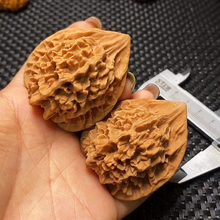 文玩核桃把件秦岭核桃