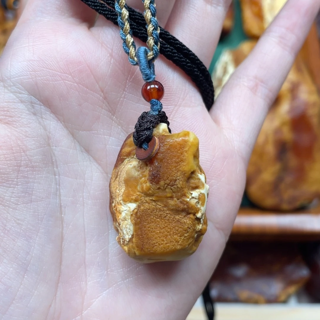 琥珀珠宝奇石未镶嵌