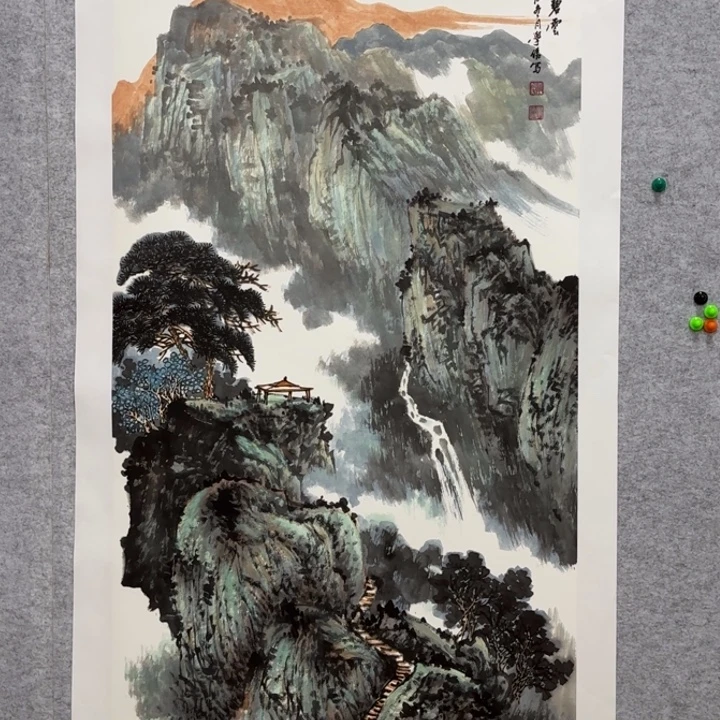 国画花鸟等多种鸟类的栖息