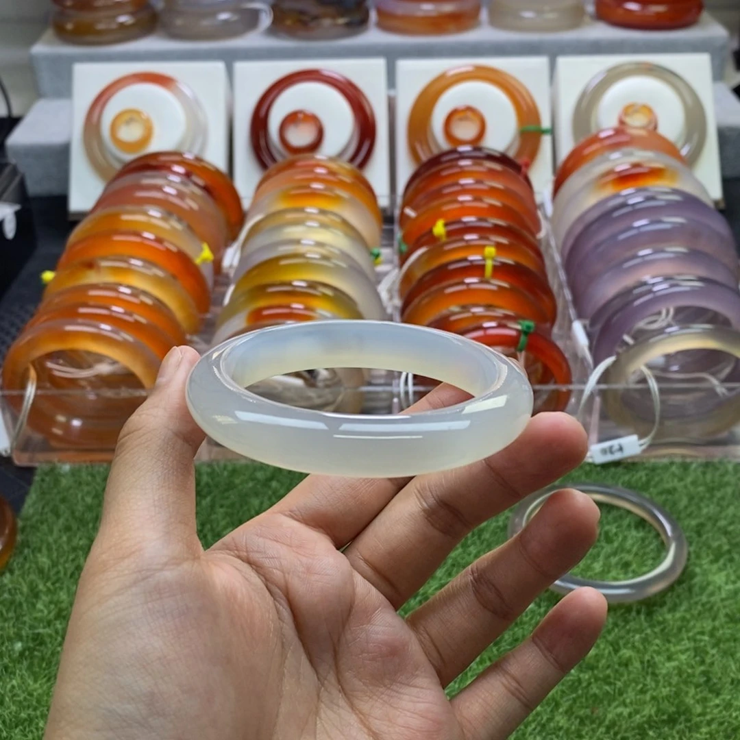 手镯玛瑙/玉髓未镶嵌