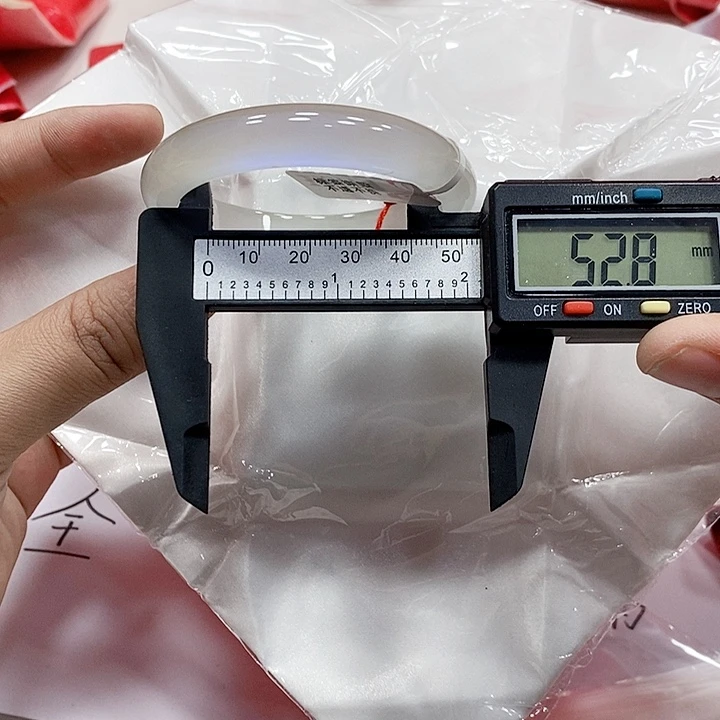 翡翠手镯未镶嵌143