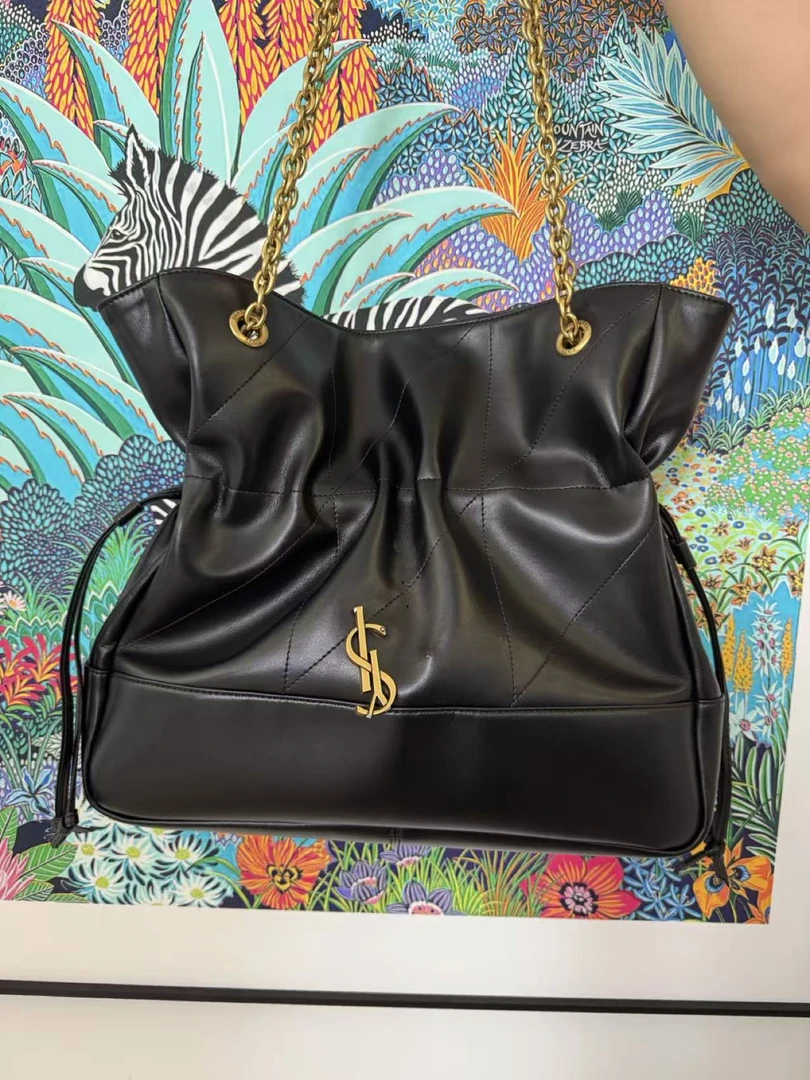 丫 福袋~  女士包包 细节全对，不手动，懂得去拍~