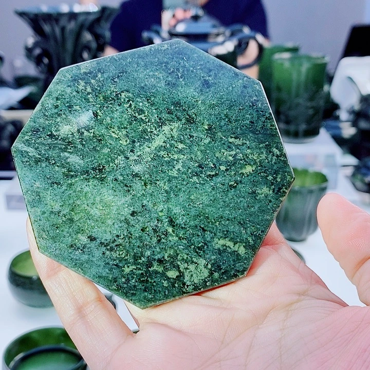 未镶嵌和田玉（青玉）把件
