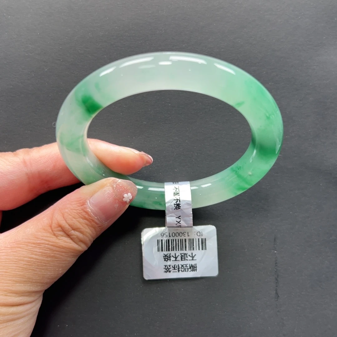 石英质玉未镶嵌手镯+菩提56.7