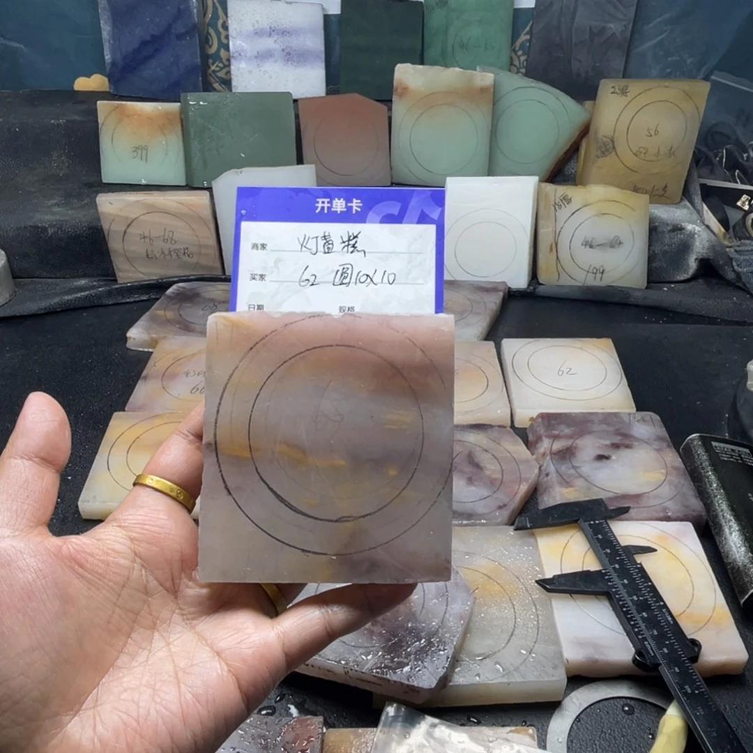 灯***糕石英质玉（金丝玉）未镶嵌手镯定制手镯