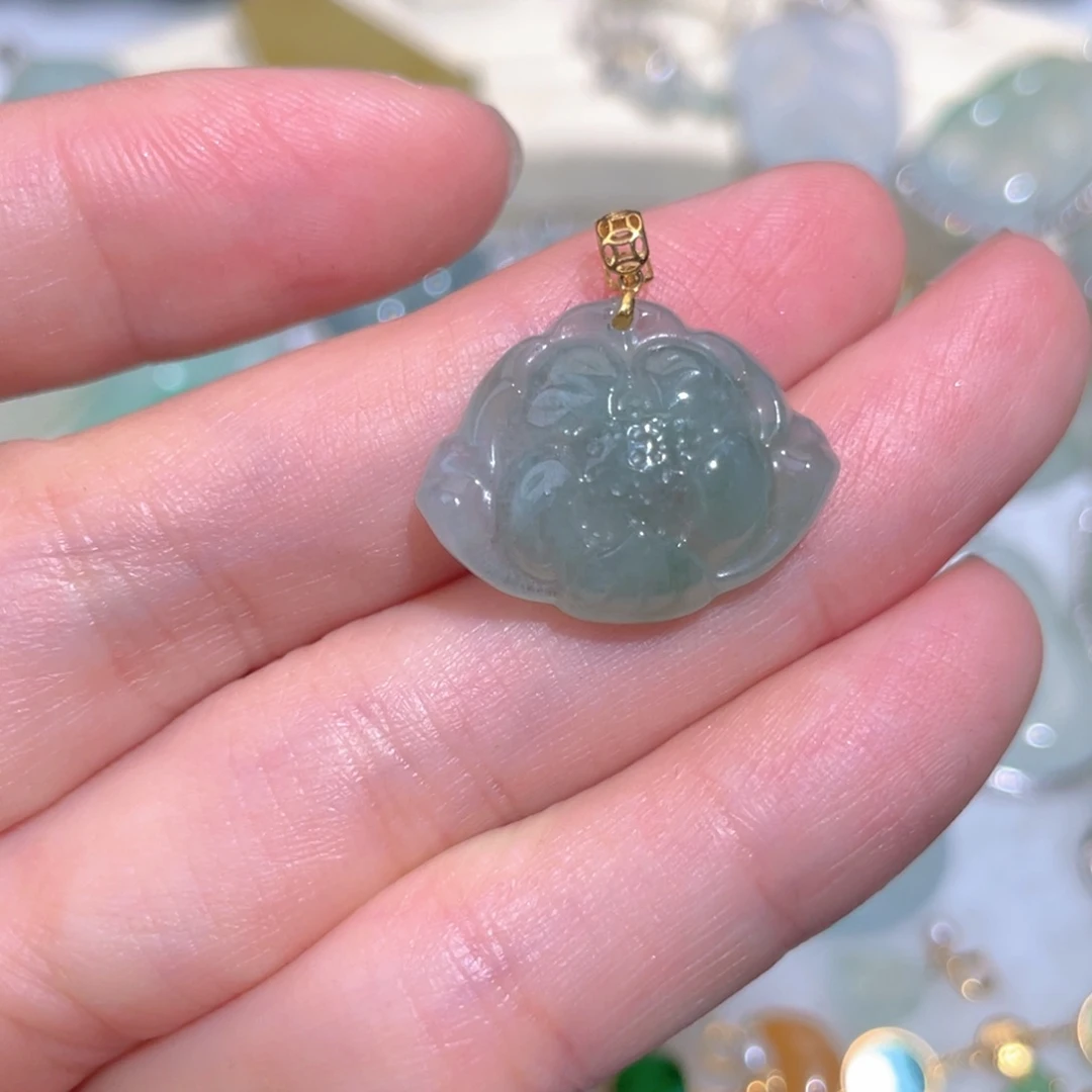 翡翠颈饰18K金镶嵌翡翠