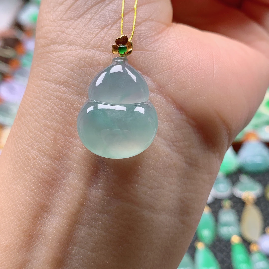 缅甸天然A货翡翠，冰睛葫芦，编号233/1013.尺寸23-17:8-6