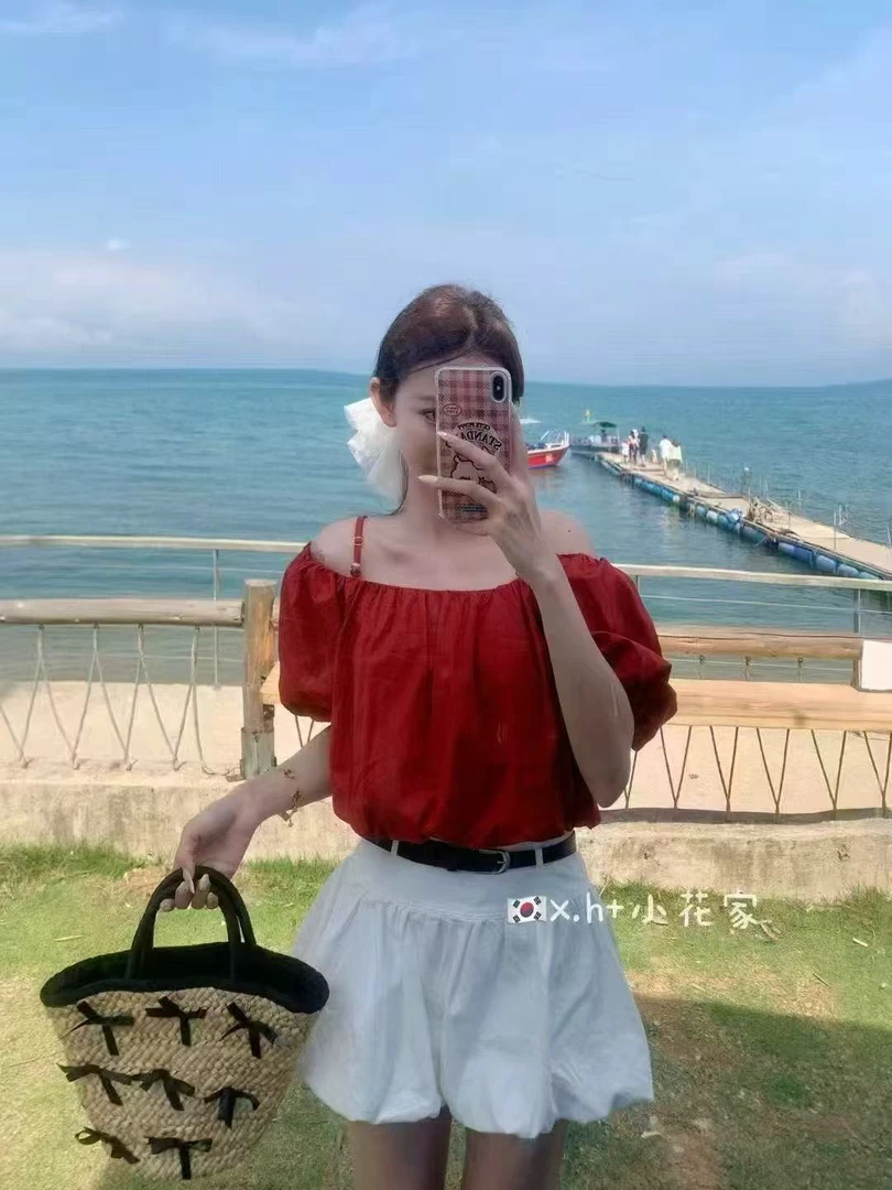 多巴胺一字领露肩吊带衬衫女夏季新款前后两穿短款气质泡泡袖上衣