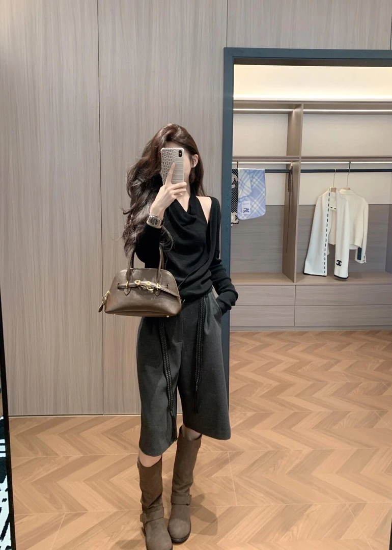 2025秋季新款韩系设计感小众假两件挂脖针织上衣百搭高腰显瘦西裤