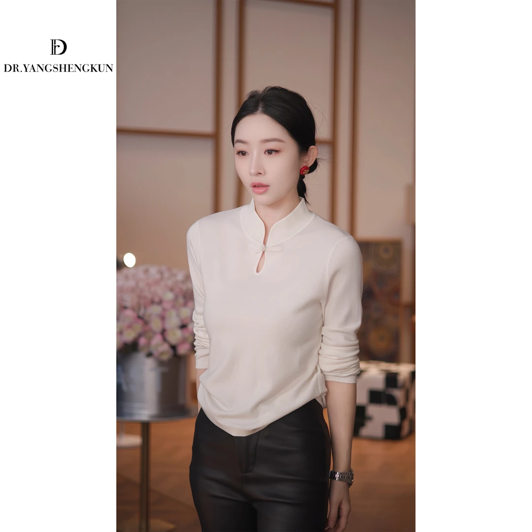 杨圣坤2025冬季新品100%美丽诺羊毛新中式盘扣针织衫SQ25120509