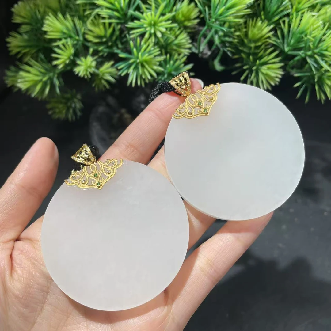 【玉经纶】30297/Q28-和田玉无事牌吊坠-多样性发其一