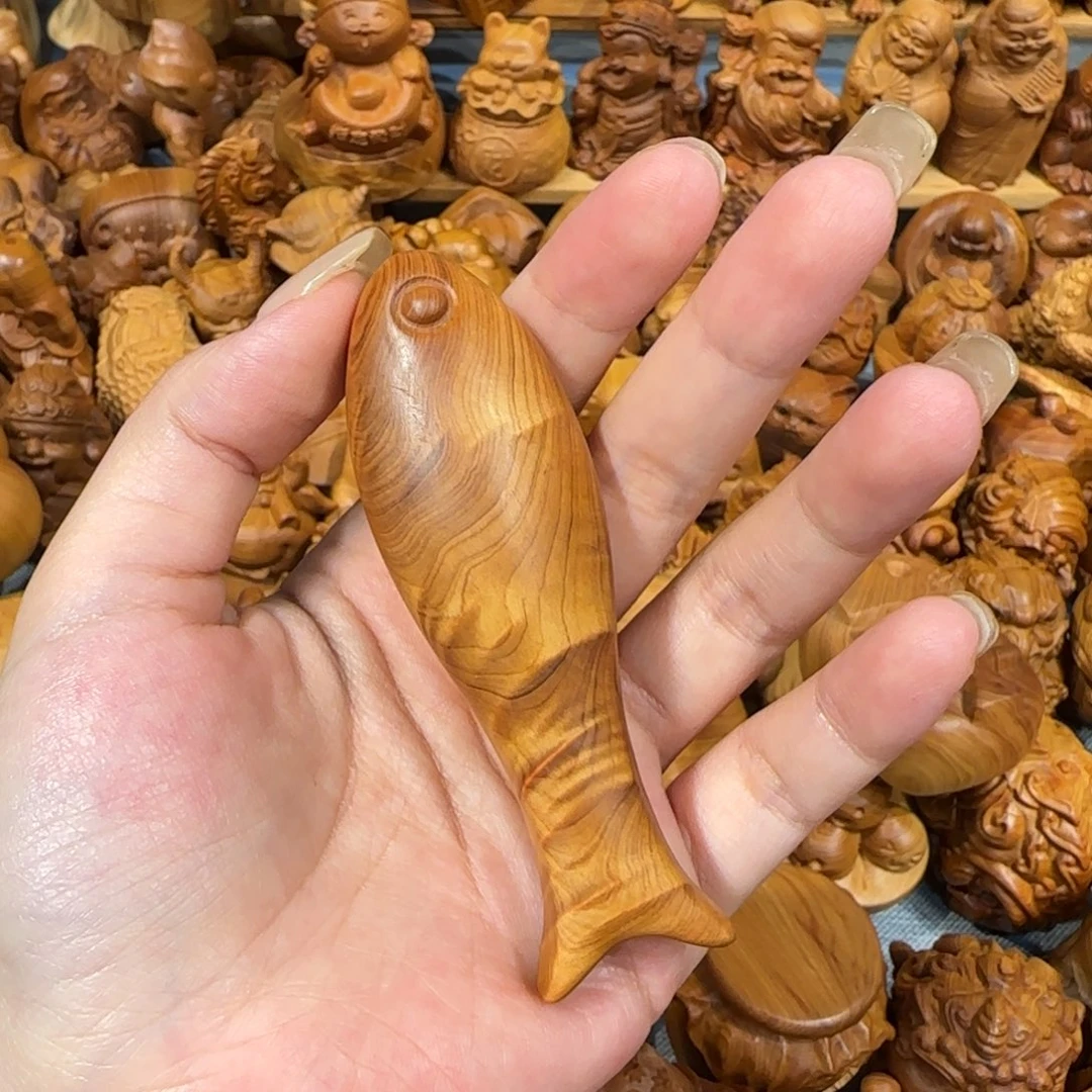 艺***天崖柏手把件鱼儿一只