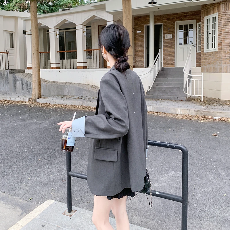 灰色休闲拼接西装外套2025新款女春秋设计感酷飒chic洋气通勤上衣