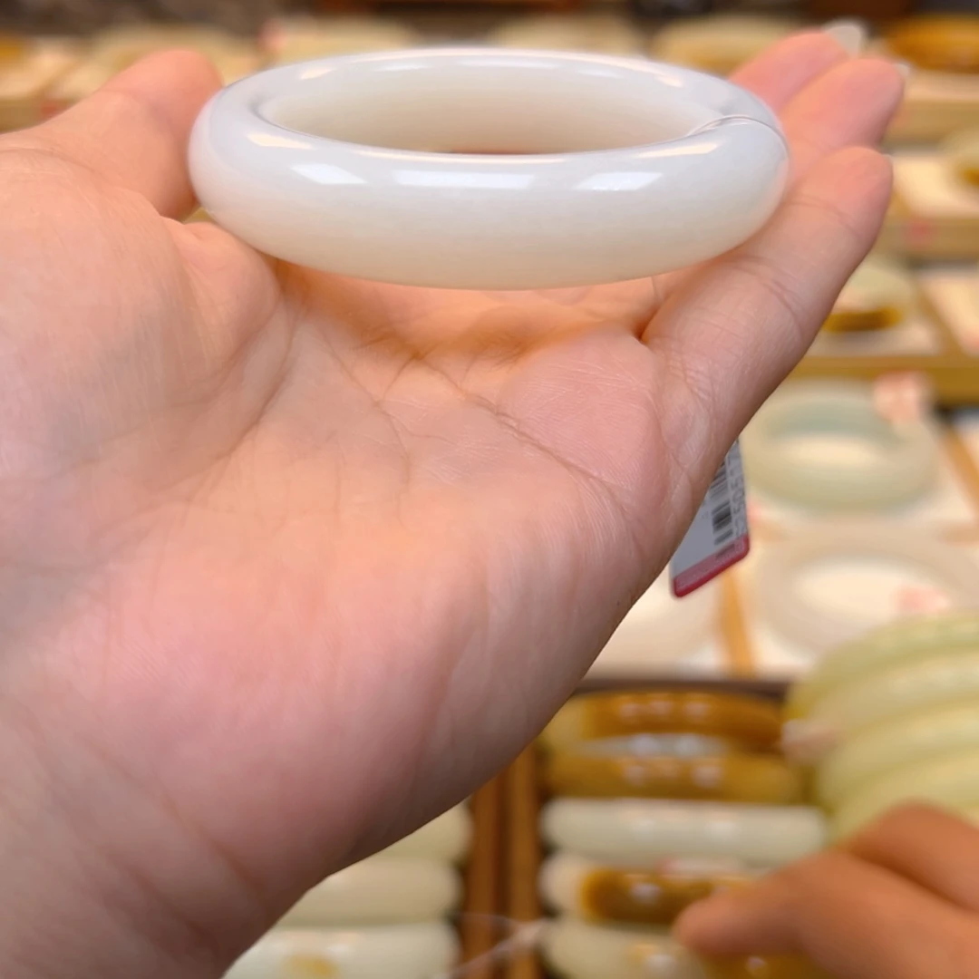 和田玉手镯未镶嵌13