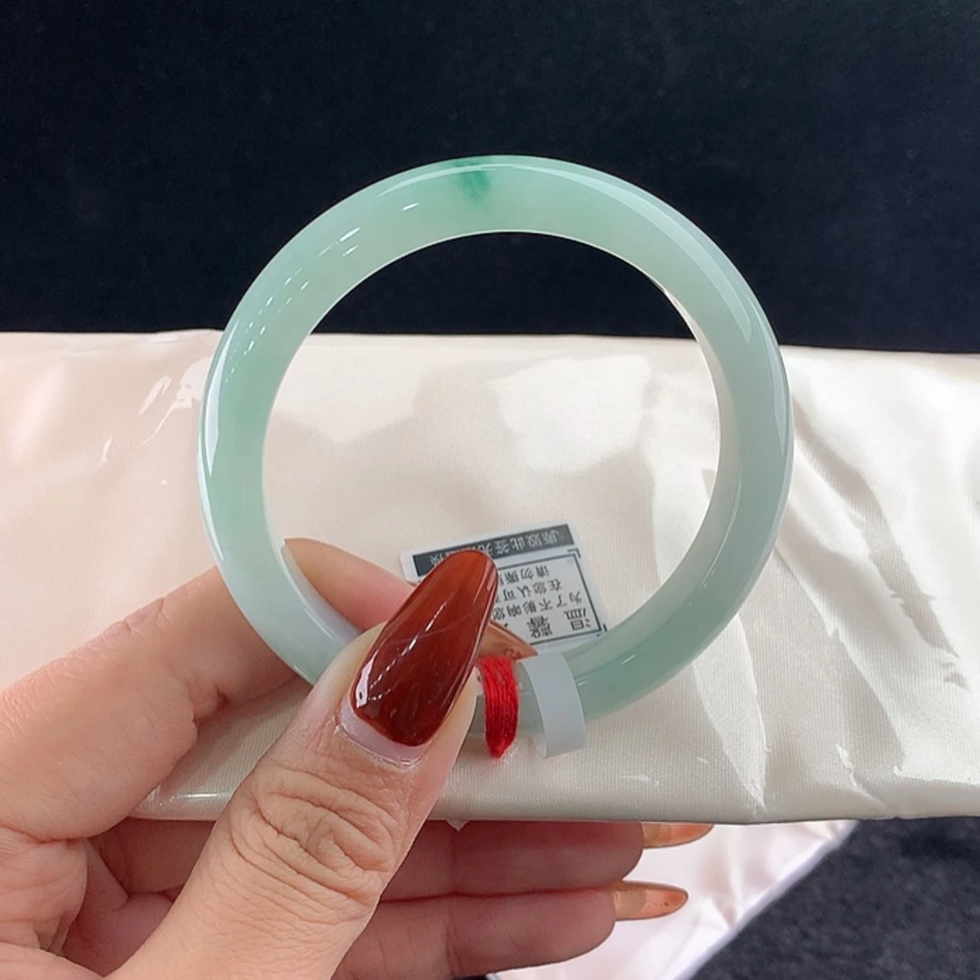 【闪购商品】未镶嵌手镯翡翠正56