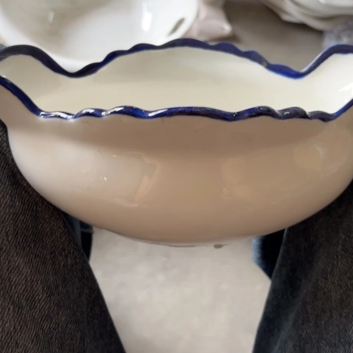 碟一个微瑕介意勿拍……