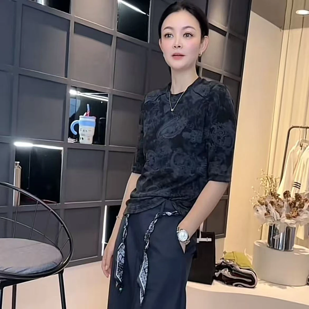 《姚家优麦汇》Y6603早秋款圆领设计感时尚百搭中袖显瘦上衣款女