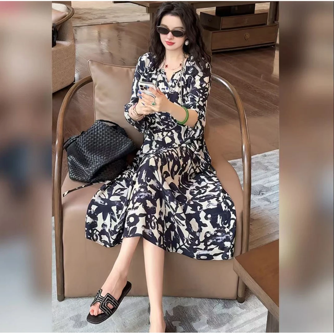 夏季法式收腰显瘦连衣裙气质小众赫本风辣妈复古 中长款碎花高腰