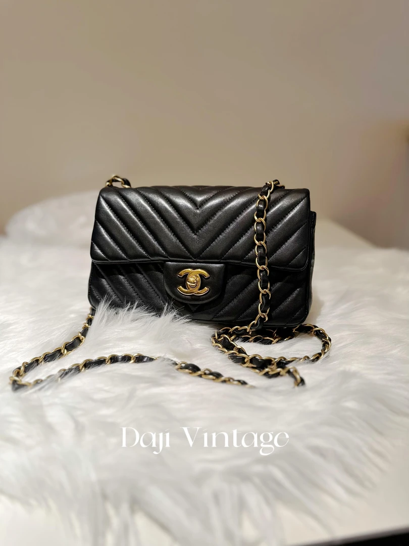 95新 Chanel/香奈儿 大吉中古/Chanel香奈儿黑金v纹大mini斜挎包