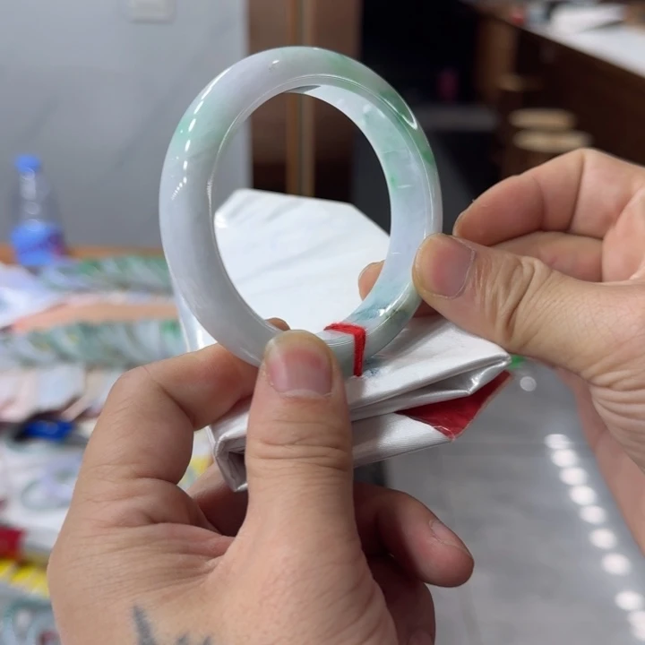 翡翠手镯未镶嵌纯天然缅甸翡翠A货买断