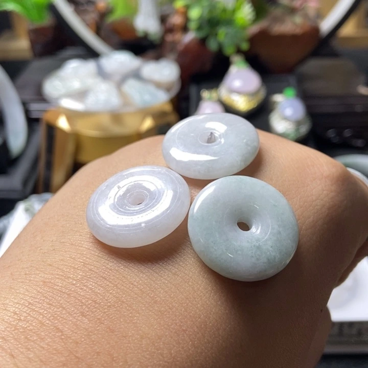 翡翠未镶嵌吊坠(不含链)缅甸天然A货翡翠   平安扣