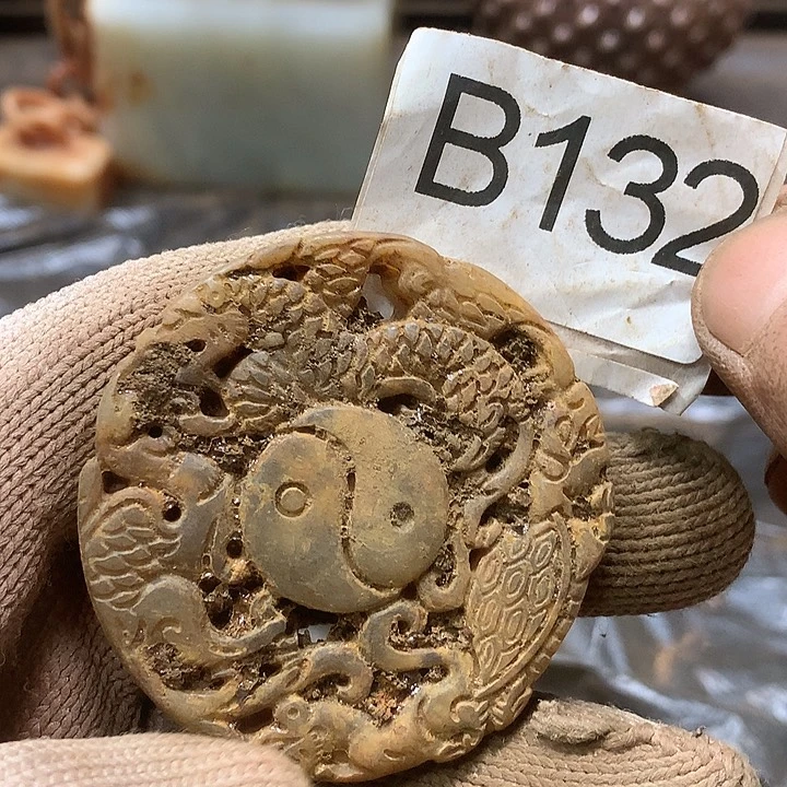 未镶嵌和田玉挂件