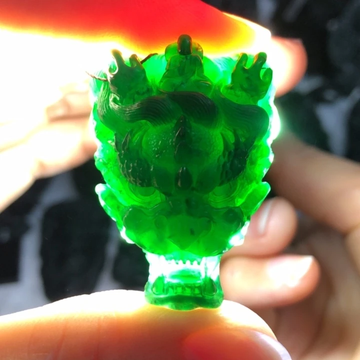 定制翡翠未镶嵌龙头