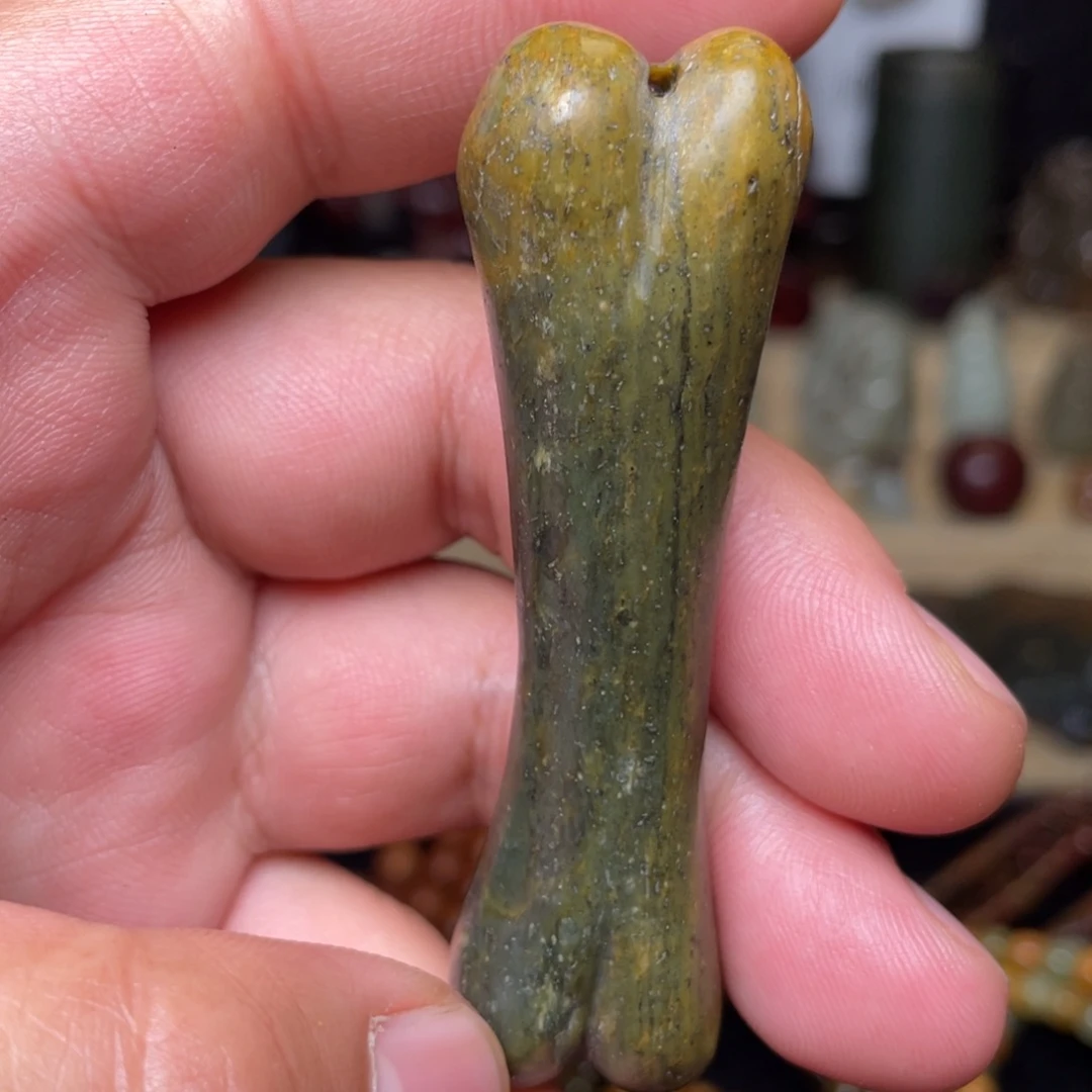 岫岩河磨玉（透闪石质玉）未镶嵌颈饰