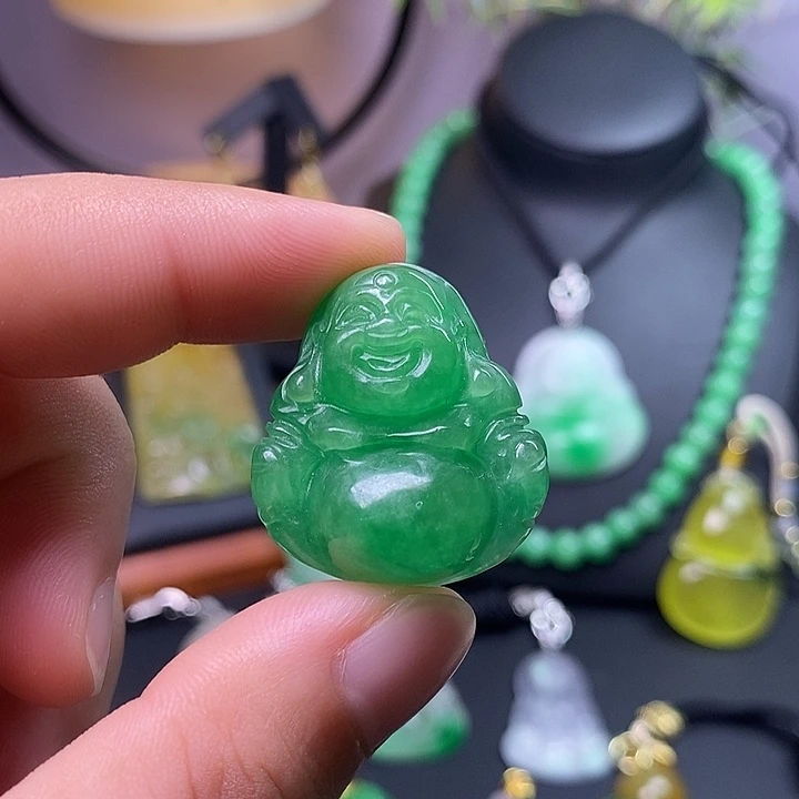 翡翠未镶嵌吊坠(赠链)