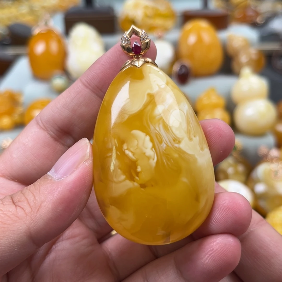 蜜蜡18K金镶嵌珠宝奇石