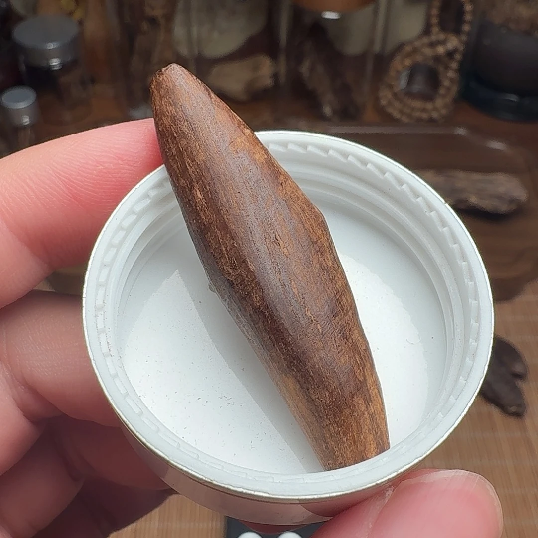 沉香3.96g顺化沉水红土