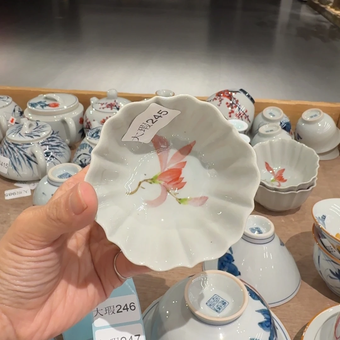 釉下手绘茶具微瑕