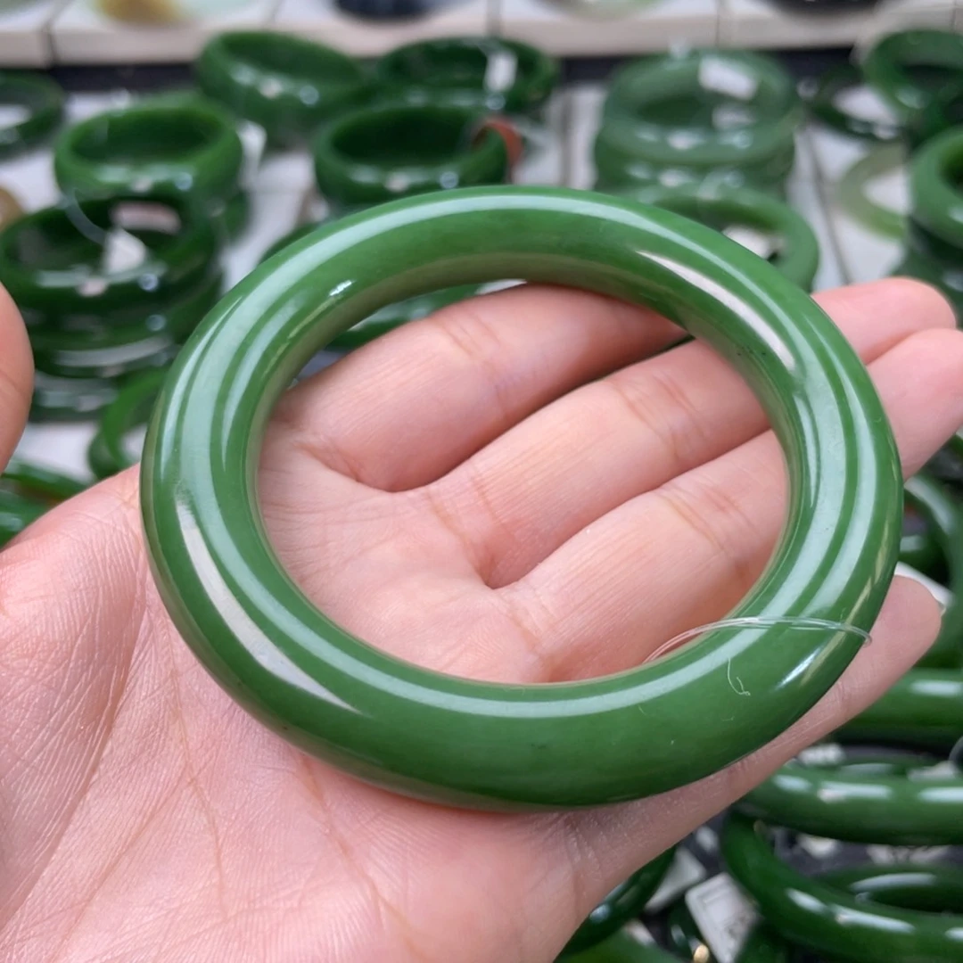 和田玉（碧玉）未镶嵌手镯