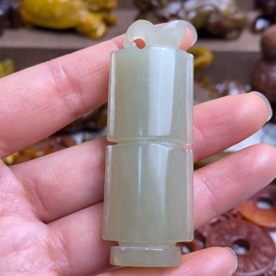 蛇纹石玉未镶嵌颈饰90