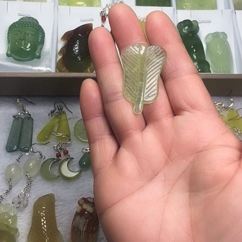 岫玉未镶嵌颈饰天然岫玉