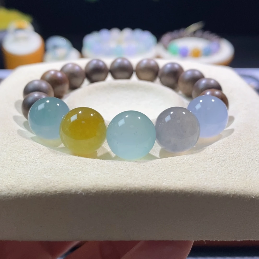 翡翠未镶嵌颈饰卡13+一组多宝