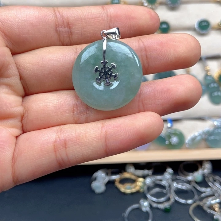 翡翠未镶嵌戒指戒指