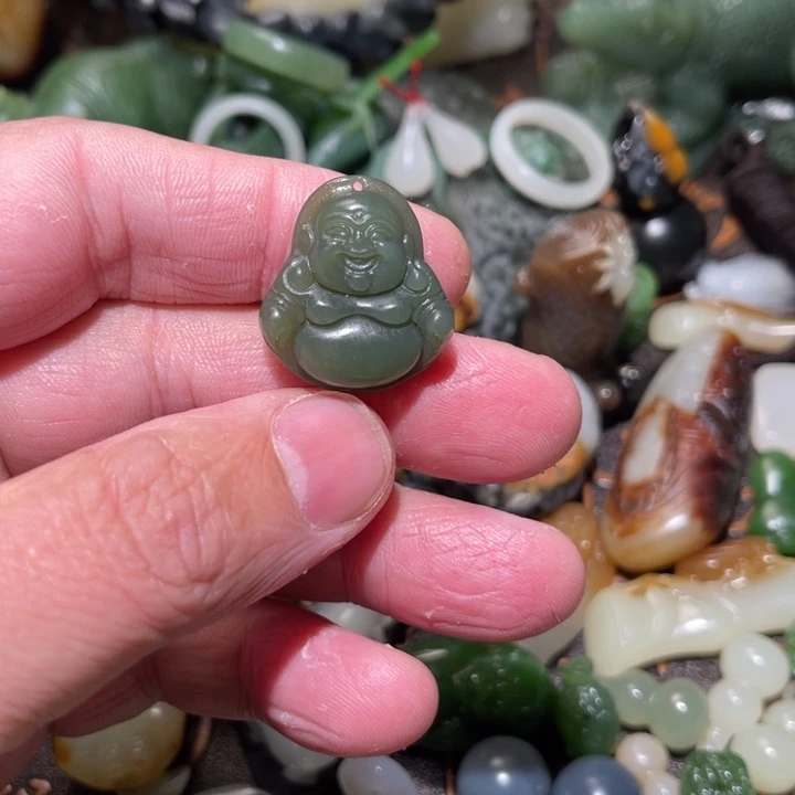 和田玉未镶嵌吊坠(不含链)