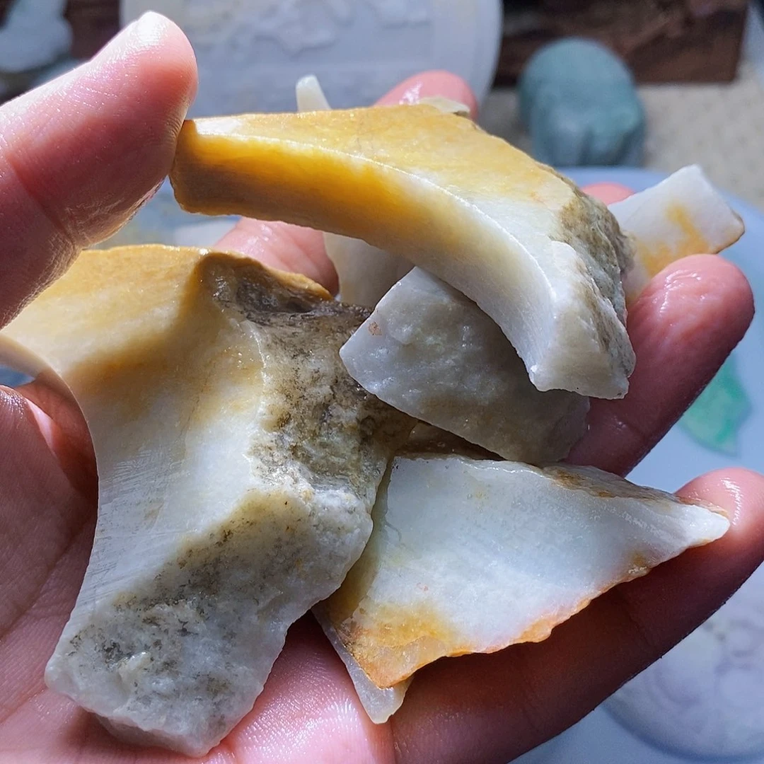 翡翠未镶嵌颈饰588