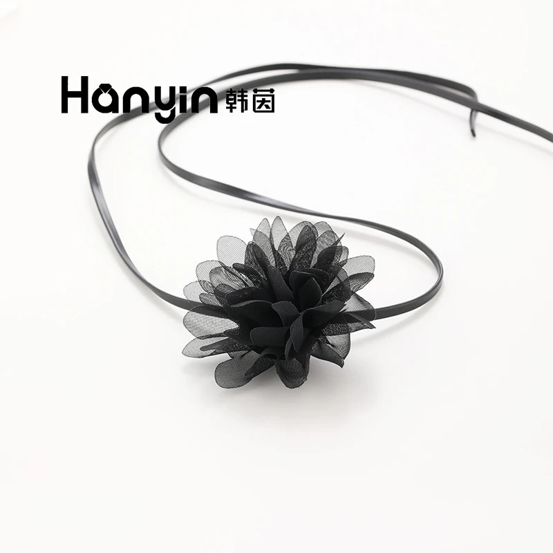 非金属皮质项链 韩版气质简约花朵项链小众设计高级感颈链