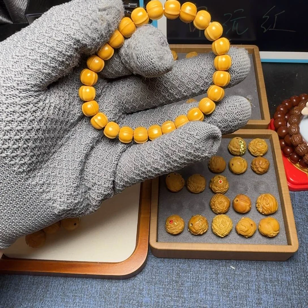 猴头核桃吊坠鲨鱼背