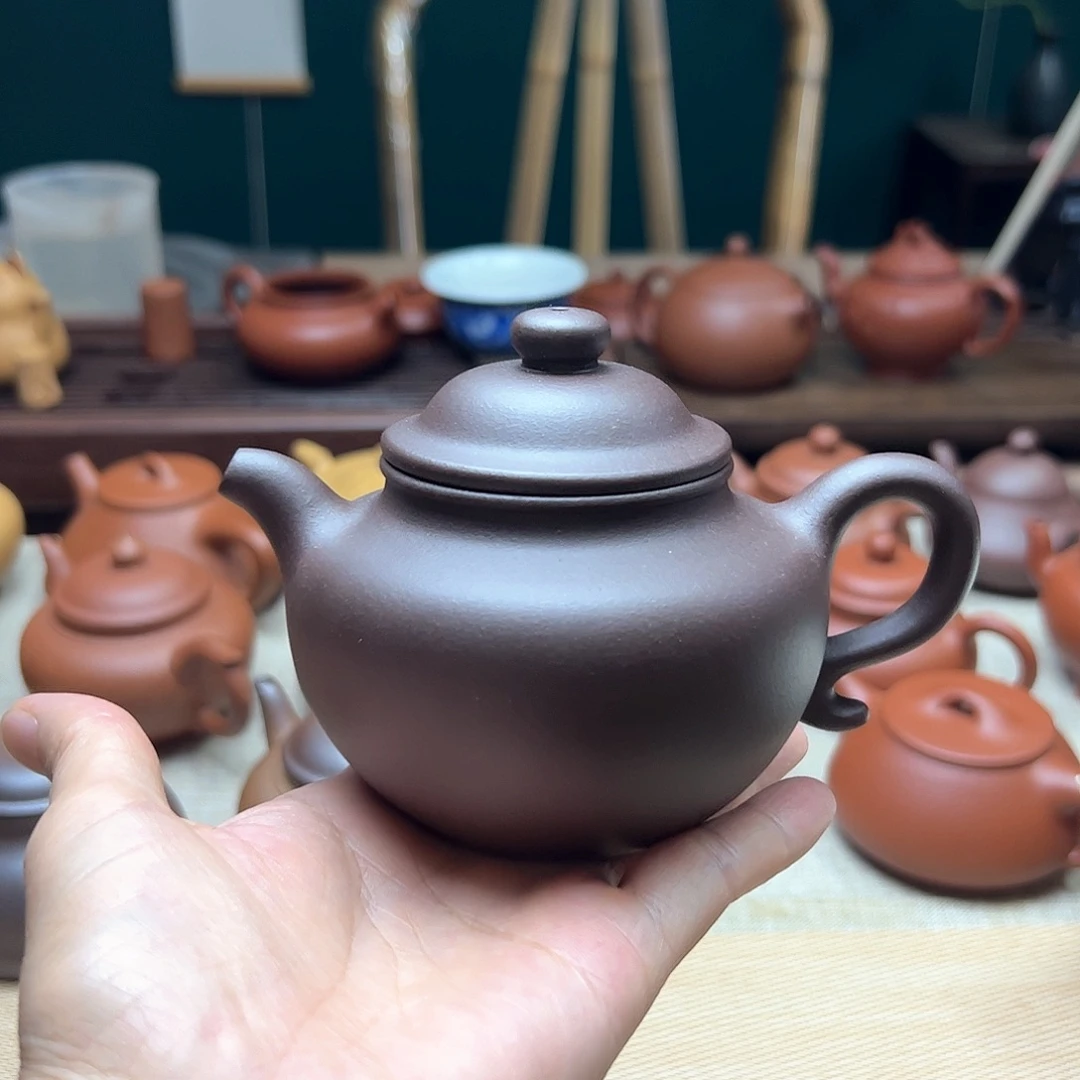 茶壶紫砂原矿泥料手工制作