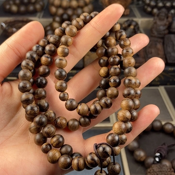 沉香手串白*越南芽庄白棋玉化留疤