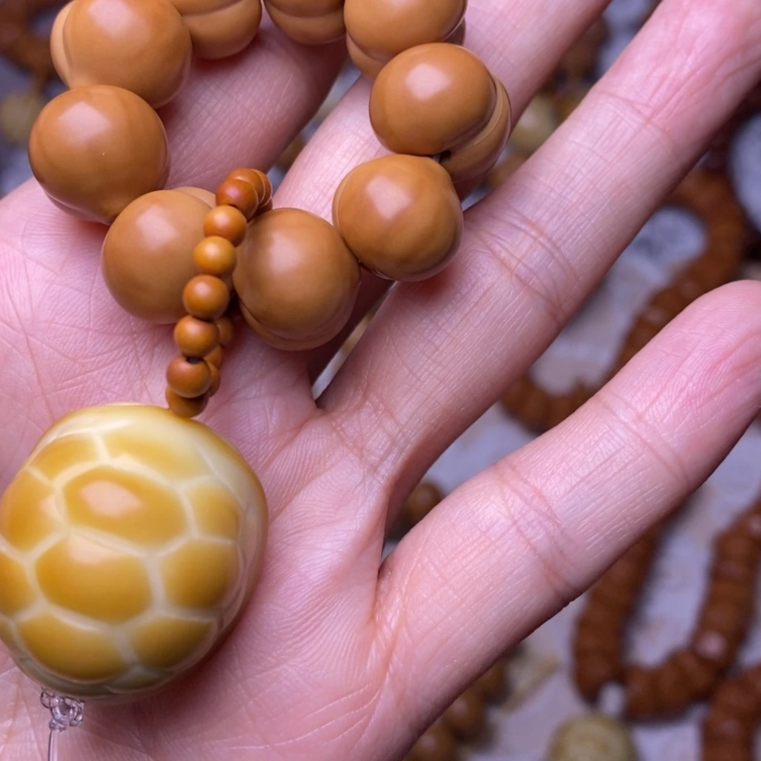 把件猴头核桃柯基屁桃龟甲