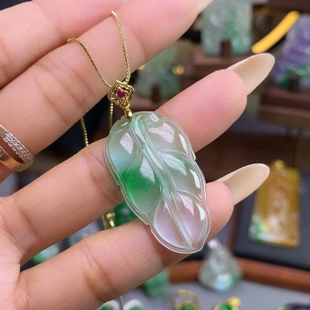 吊坠(赠链)未镶嵌翡翠